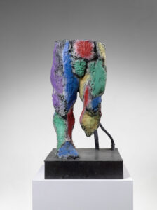 Markus Lüpertz, „Herkules Entwurfsmodell 7 – Beine“, 2009, Bronze bemalt, 65 x 32 x 33 cm © Courtesy Galerie Michael Werner Märkisch Wilmersdorf, Köln & New York