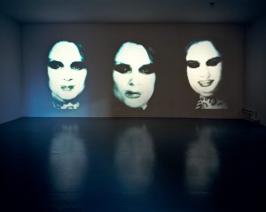 Katharina Sieverding, Transformer, 1973/74, Installationsansicht, Close Up, MoMA PS1, New York 2004–2005 © Katharina Sieverding, VG Bild-Kunst, Bonn 2017 © Foto: Klaus Mettig, VG Bild-Kunst, Bonn 2017