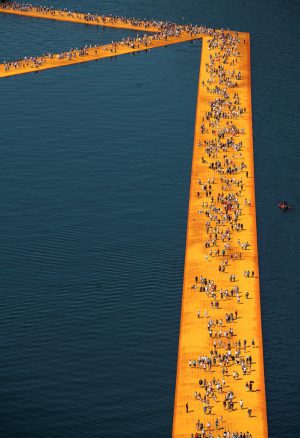 Christo & Jeanne-Claude, Wolfgang Volz, Lago d'Iseo – WV 12, 2016