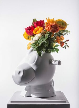 Jeff Koons Split-Rocker Vase 2012. Porzellanskulptur. 3.500 Exemplare. Eingebrannte Signatur auf der Unterseite. Nummeriert. 36 x 40 x 33 cm.