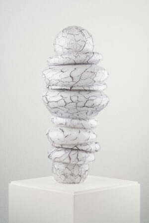 Tony Cragg Glasskulptur Spine white