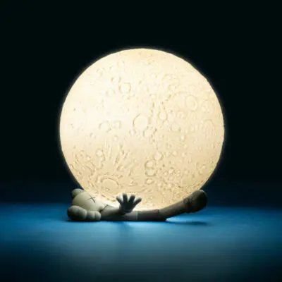 KAWS Lampe Holiday Shanghai 2024